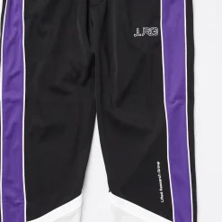 Outerwear><noscript><img width=